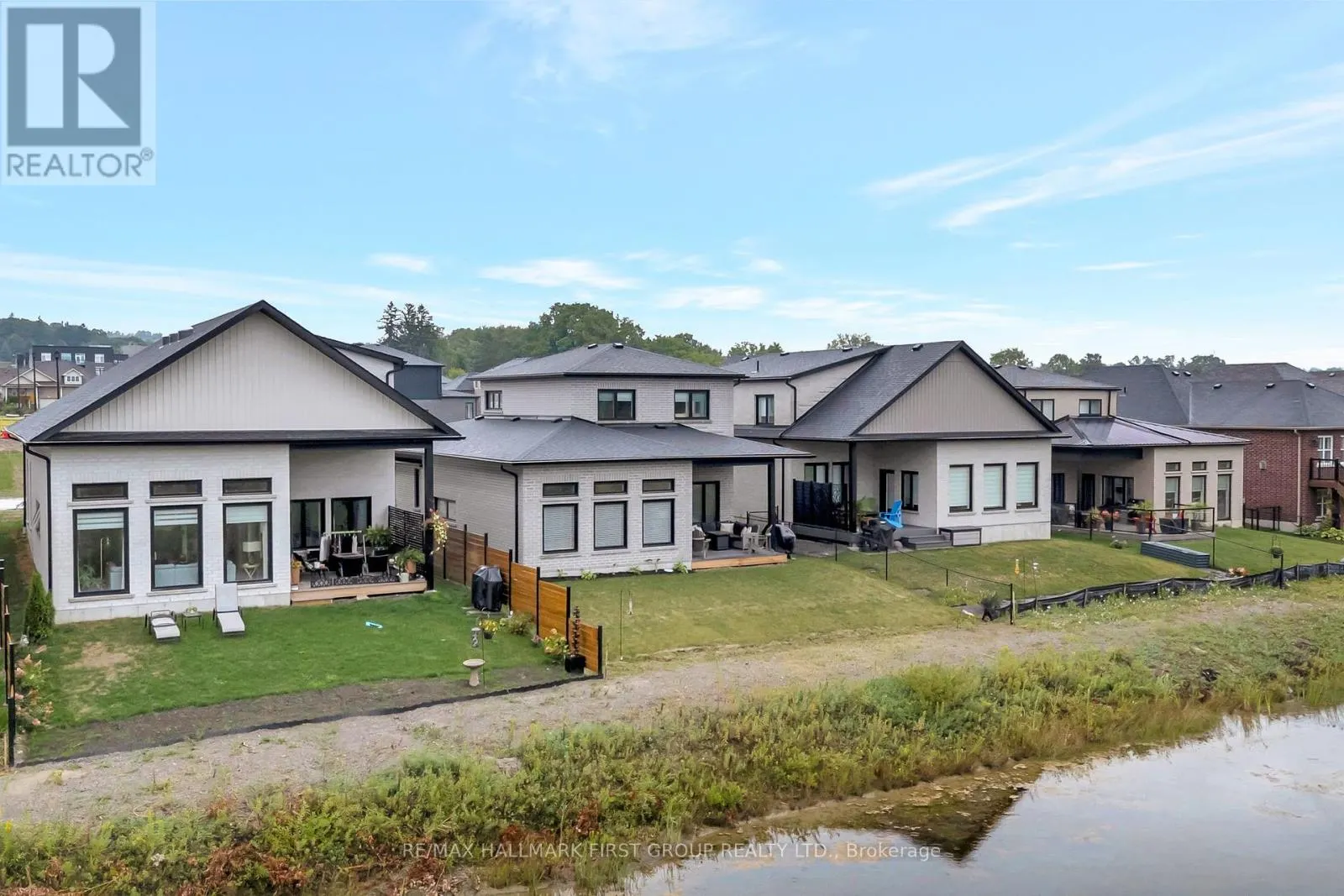 118 ROYAL GALA DRIVE