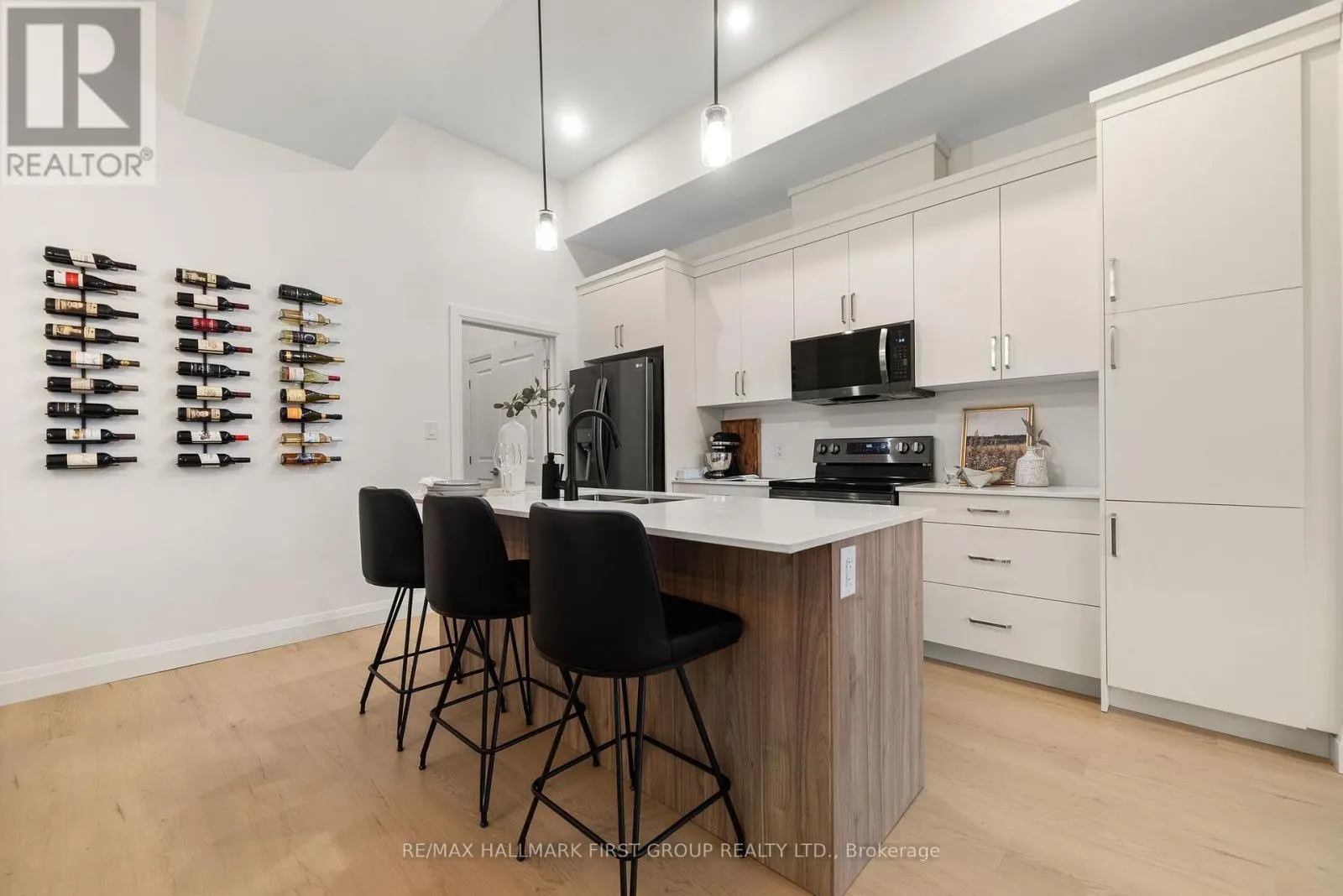 118 ROYAL GALA DRIVE