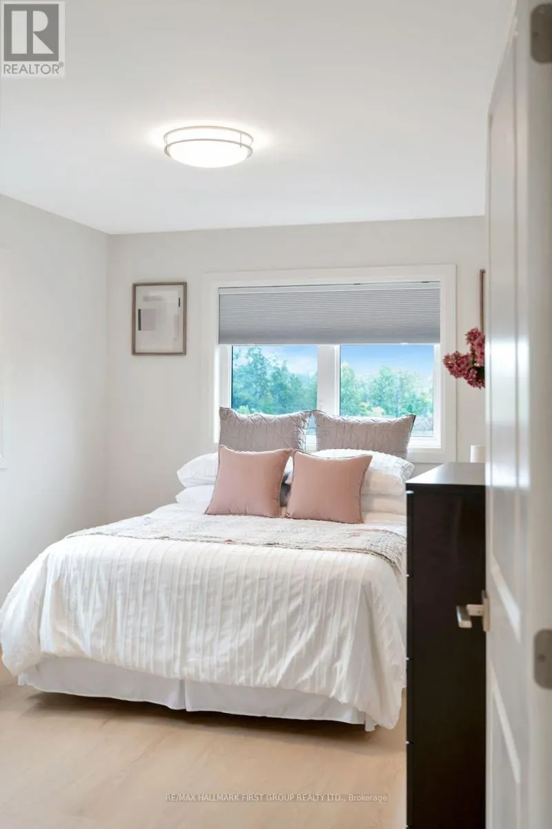118 ROYAL GALA DRIVE