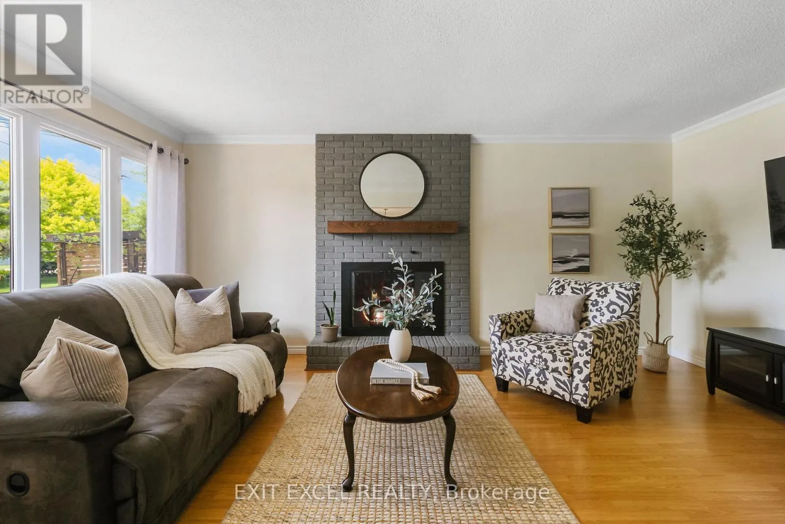 396 ROXDALE AVENUE