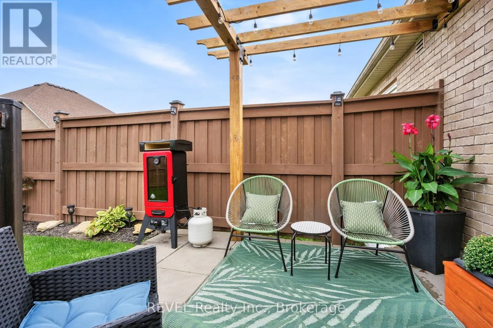 6283 DORES DRIVE