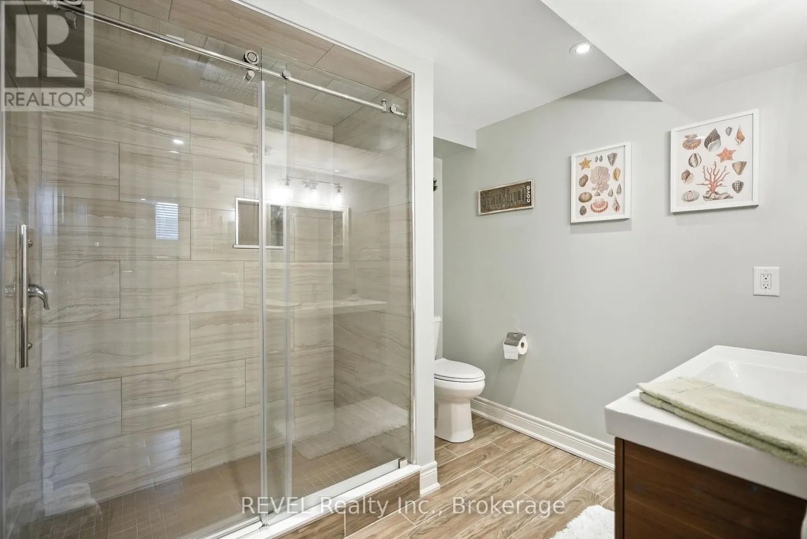 6283 DORES DRIVE