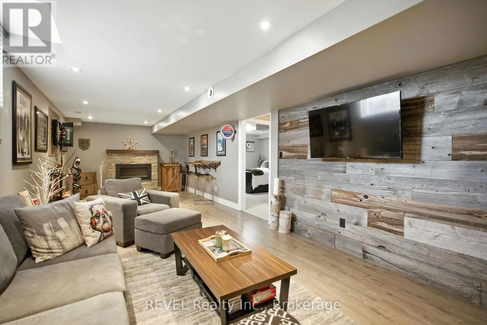 6283 DORES DRIVE