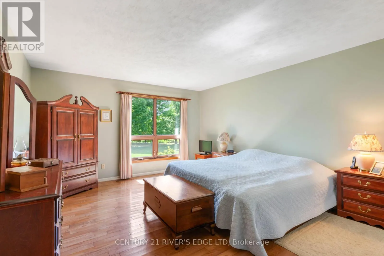 814 PLUMHOLLOW ROAD