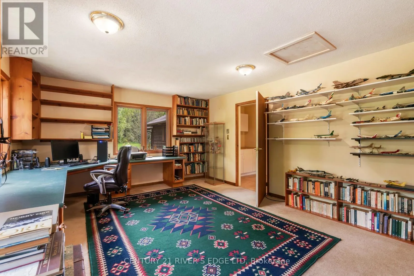 814 PLUMHOLLOW ROAD