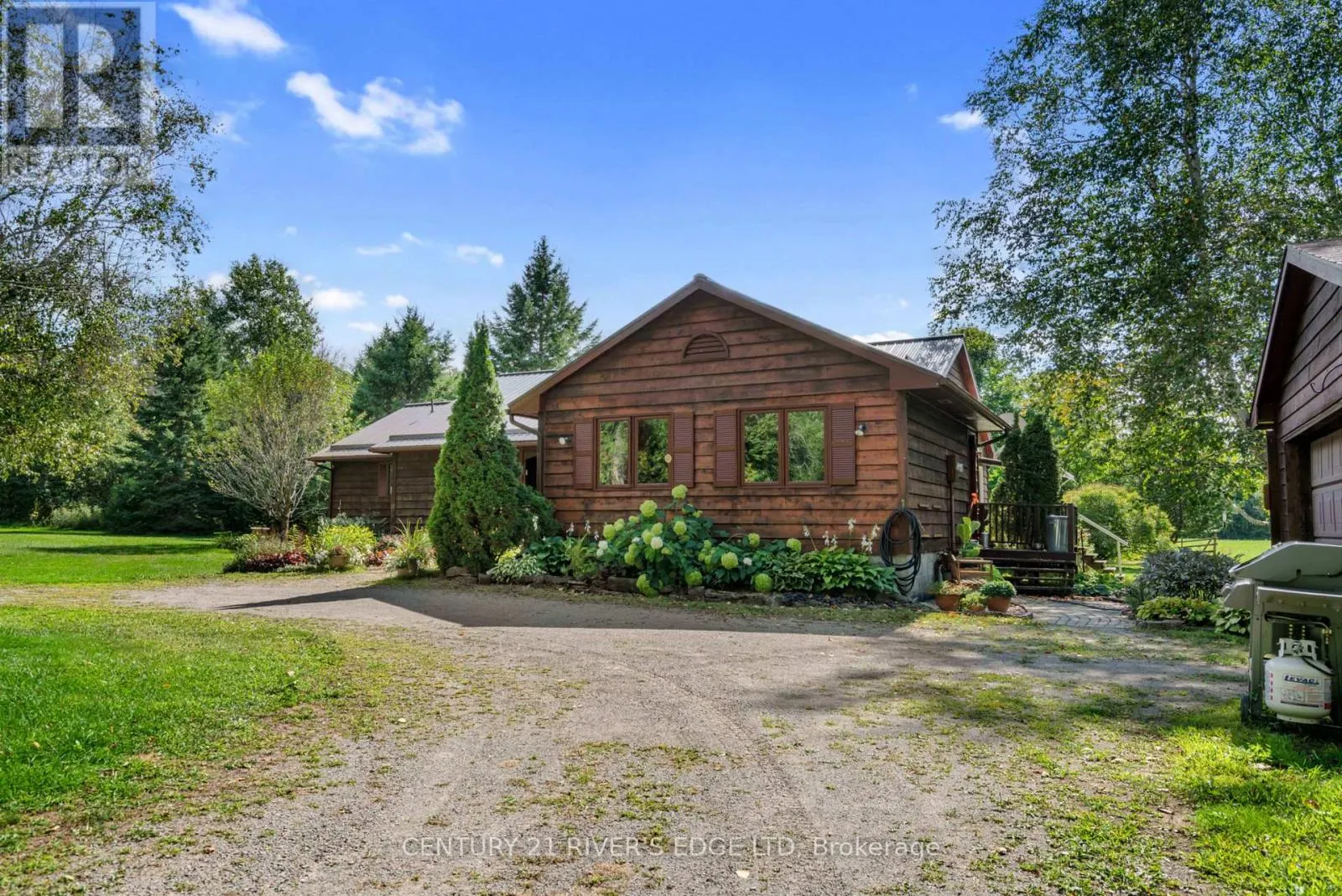 814 PLUMHOLLOW ROAD