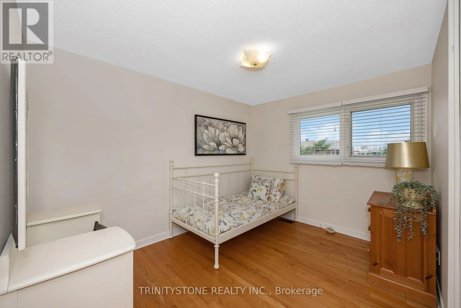7 PULFORD CRESCENT
