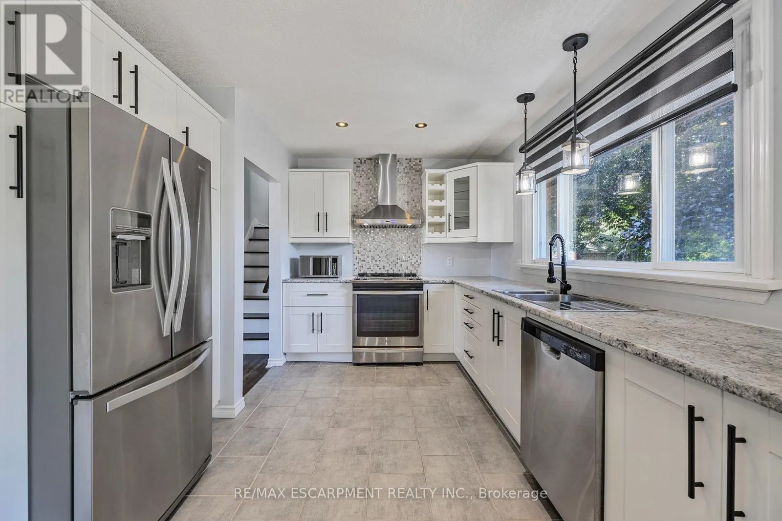 944 CONCESSION ROAD
