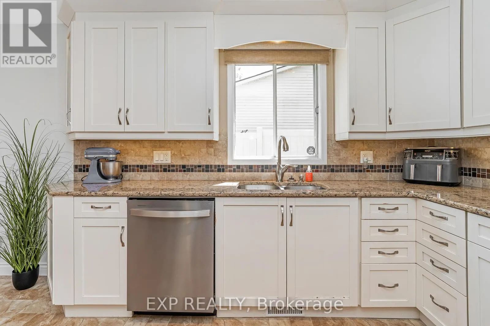 6084A VINEYARD DRIVE