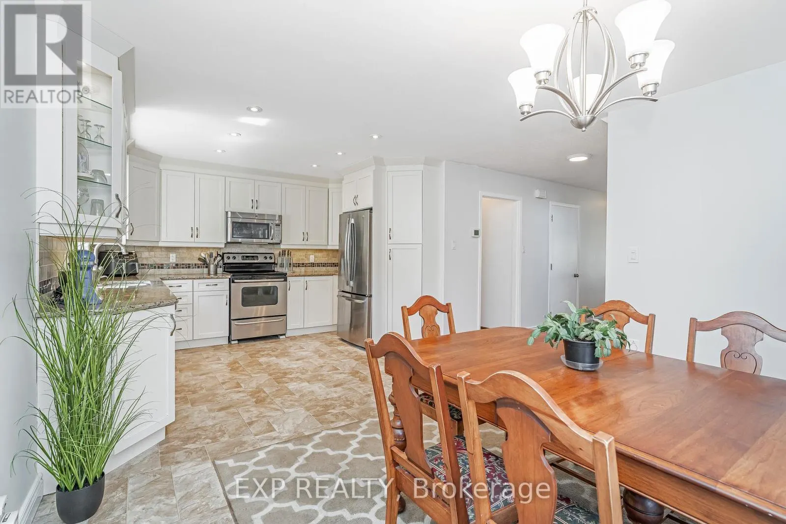 6084A VINEYARD DRIVE