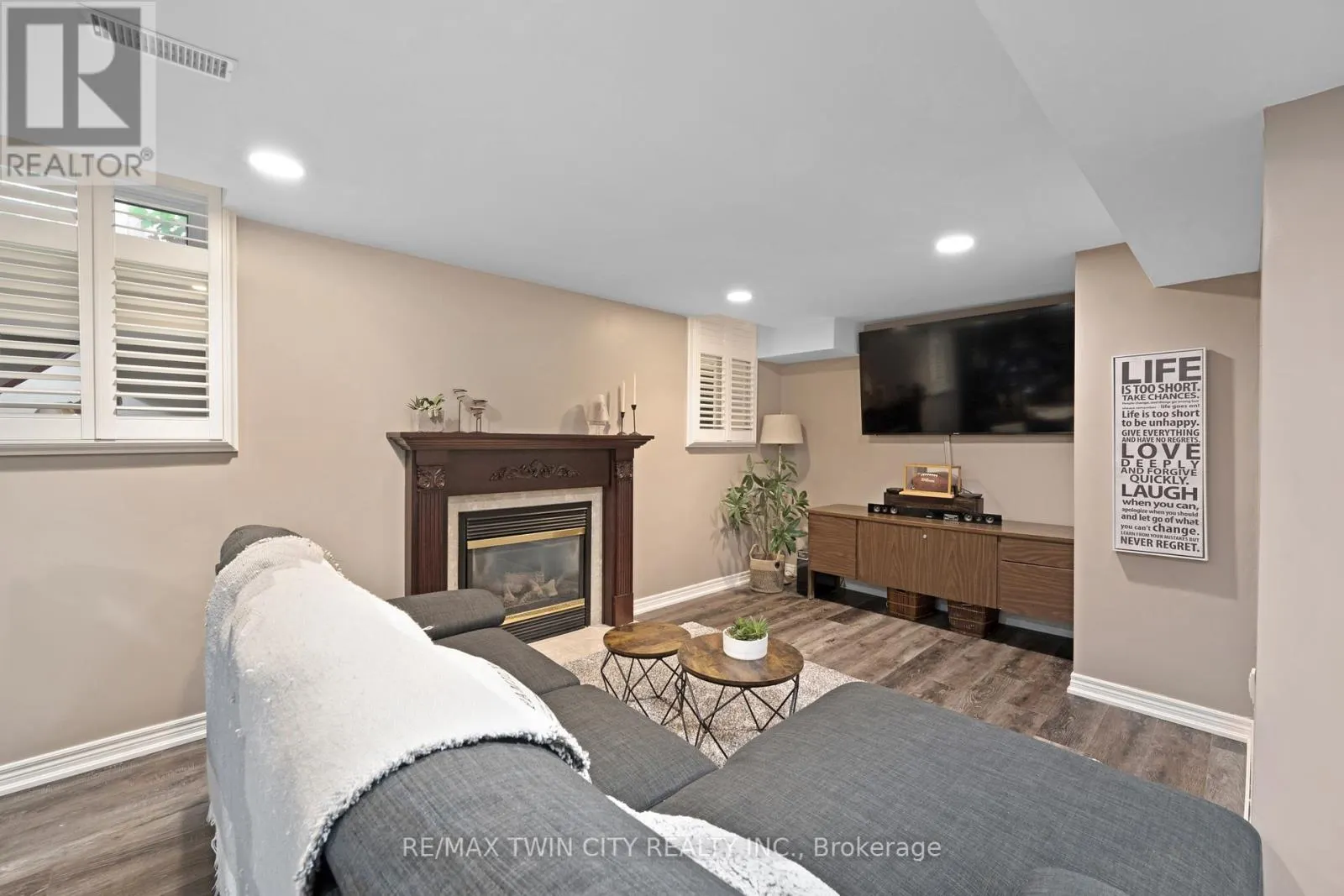477 BURNETT AVENUE