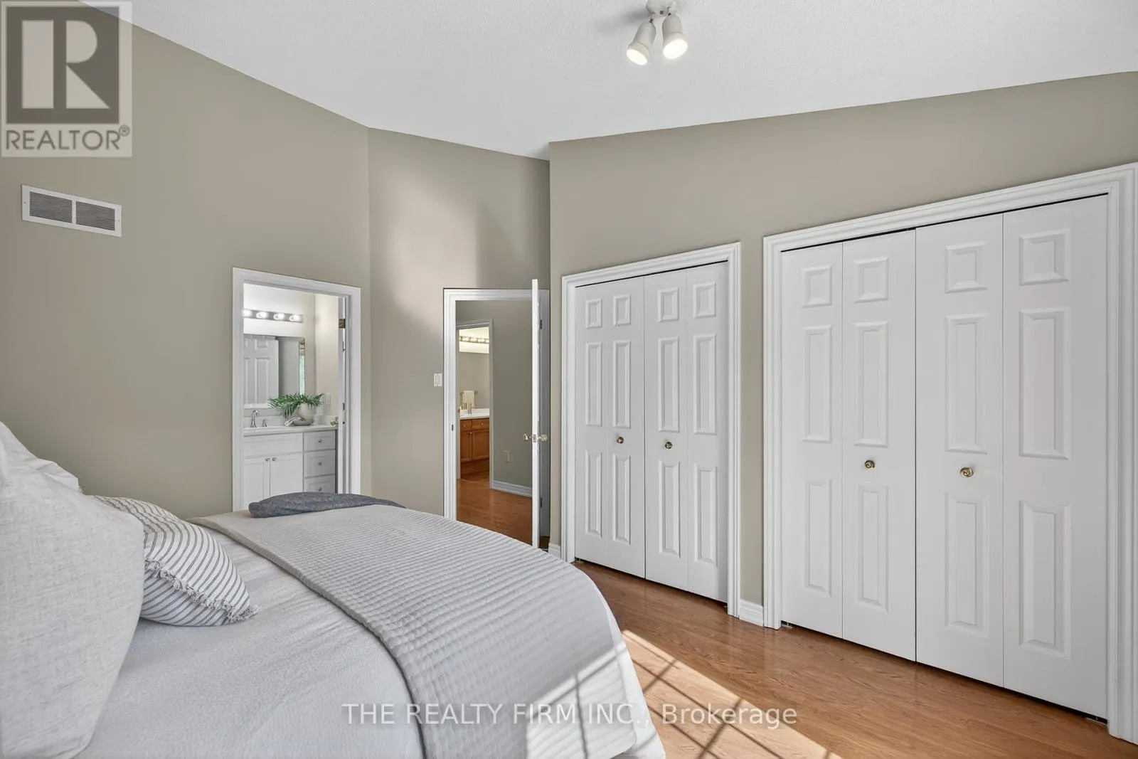 4 - 519 RIVERSIDE DRIVE, #4
