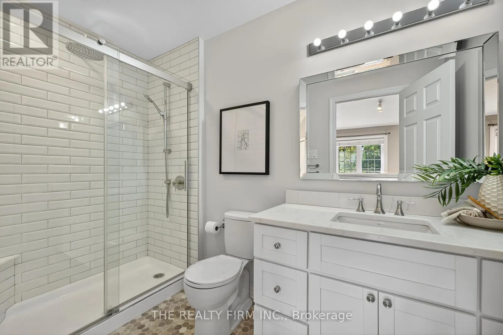 4 - 519 RIVERSIDE DRIVE, #4