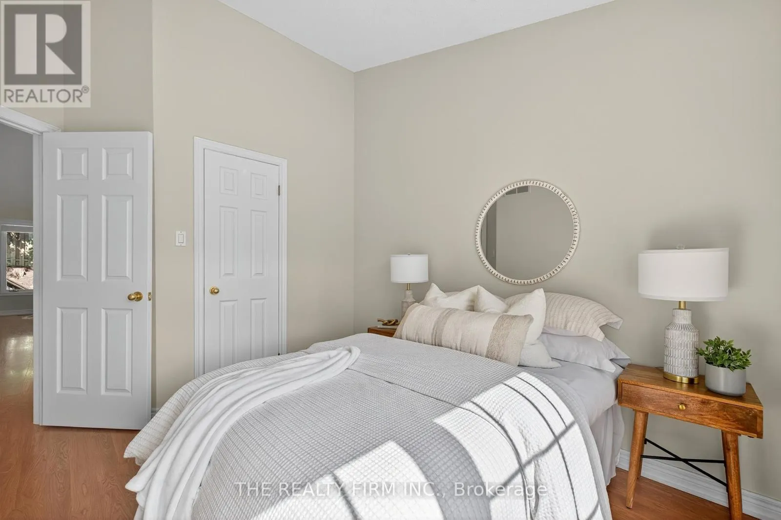 4 - 519 RIVERSIDE DRIVE, #4