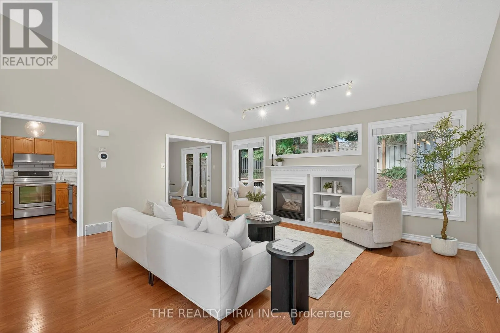 4 - 519 RIVERSIDE DRIVE, #4