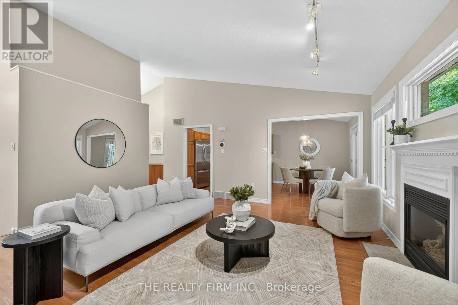 4 - 519 RIVERSIDE DRIVE, #4