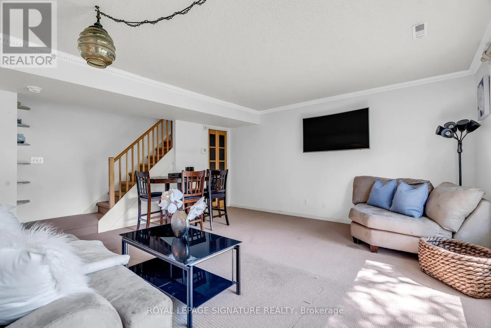 55 - 461 BEECHWOOD PLACE