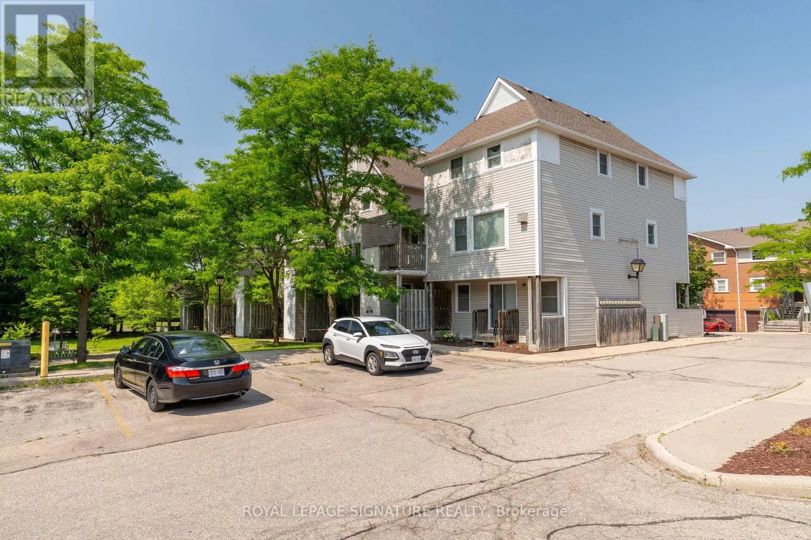 55 - 461 BEECHWOOD PLACE