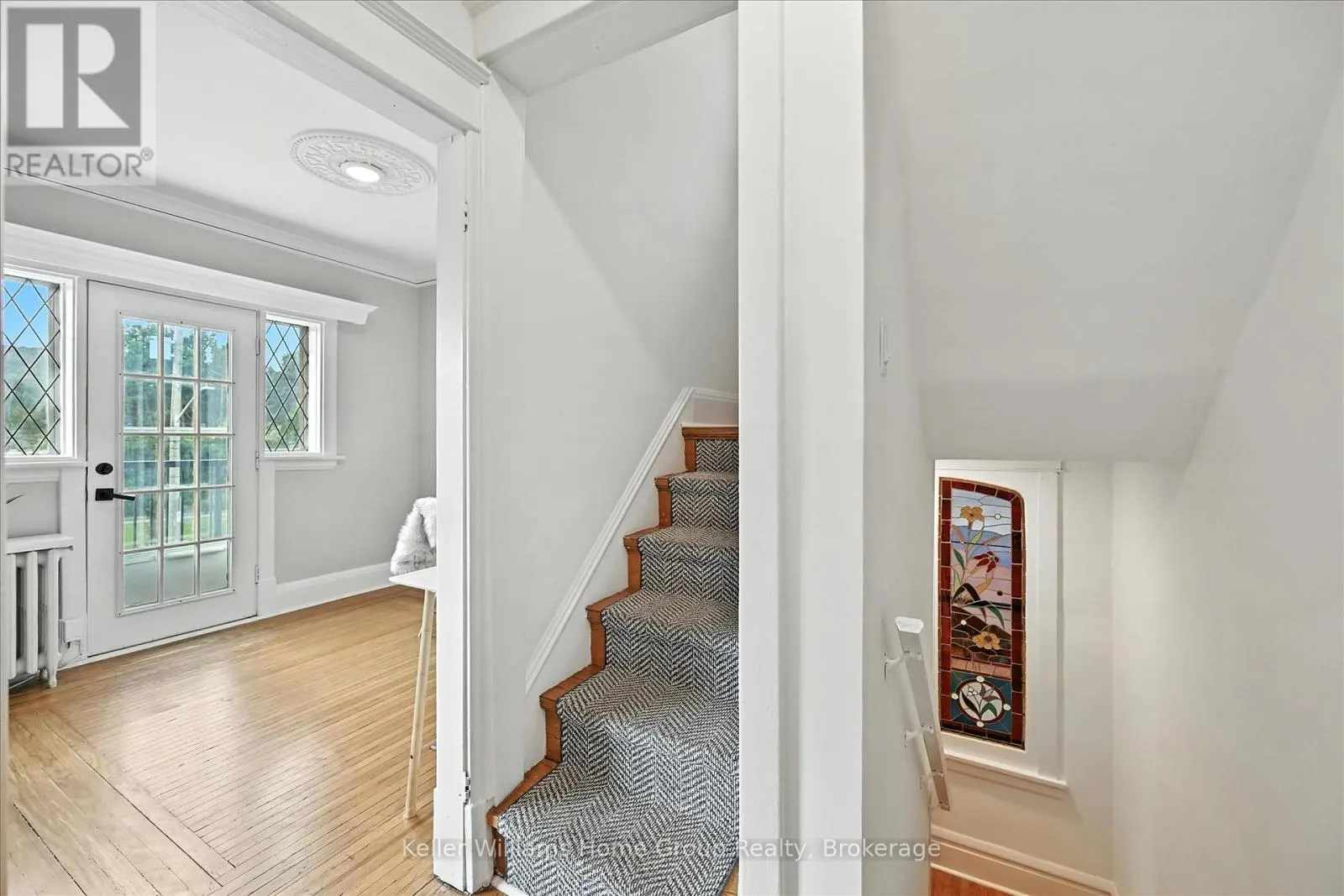 1047 MAIN STREET E