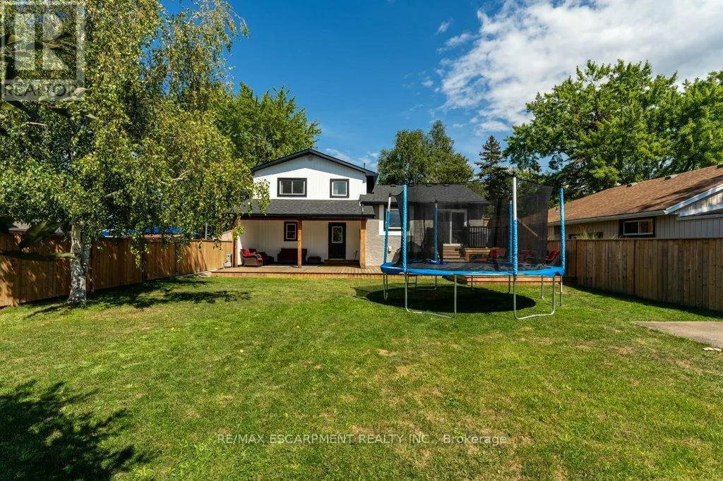 1104 VANSICKLE ROAD N