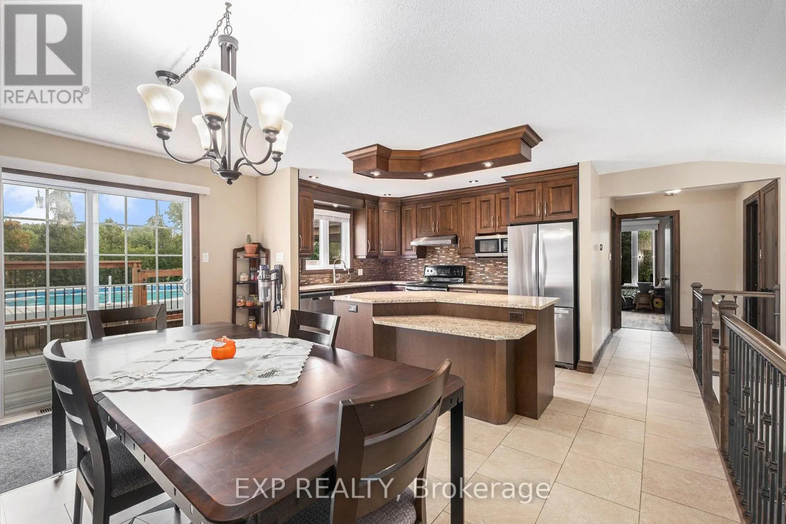 16 LANDRIAULT AVENUE