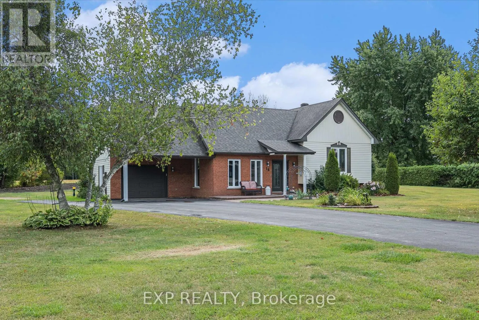 16 LANDRIAULT AVENUE