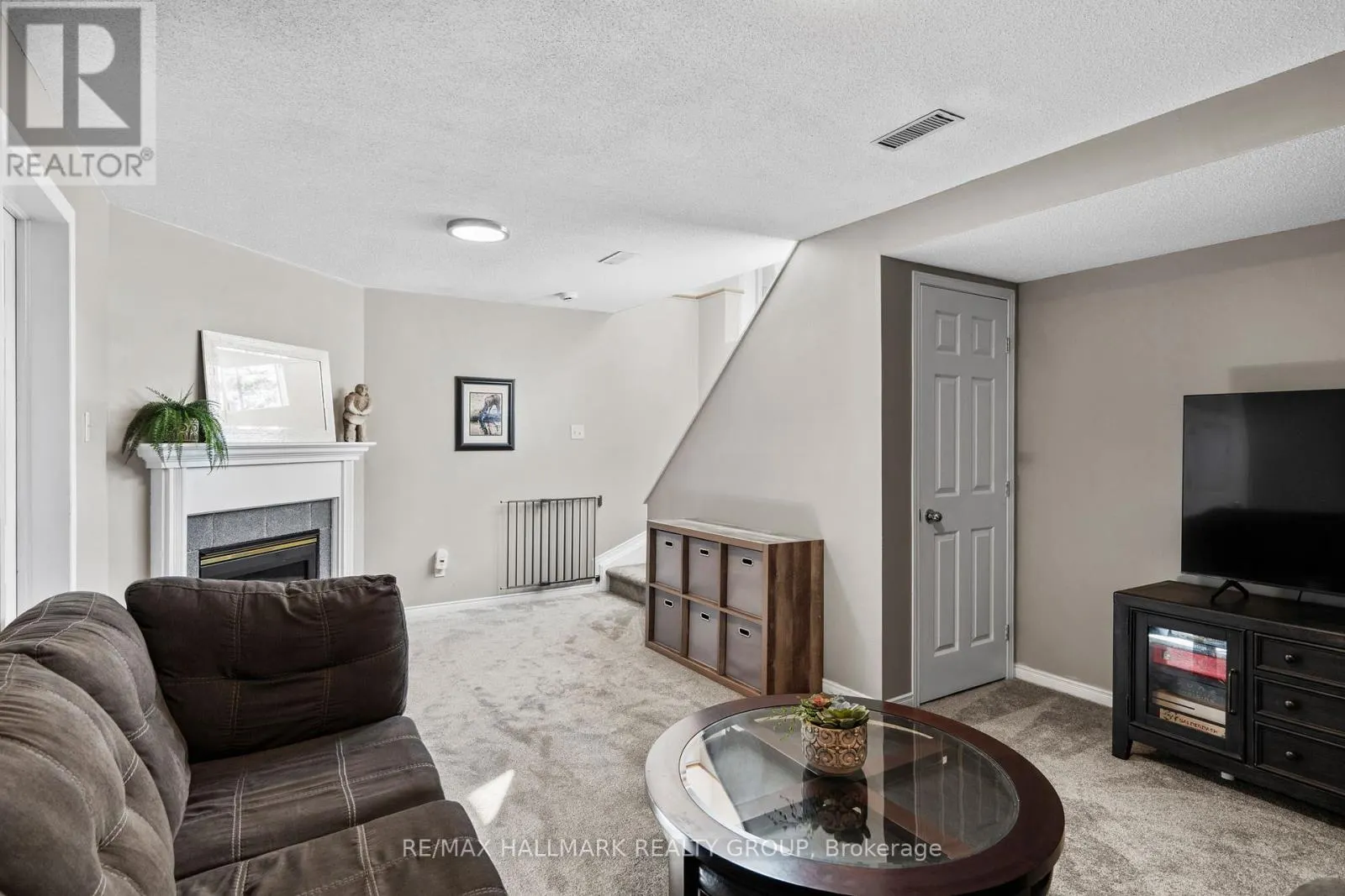 62 COLLEGE CIRCLE