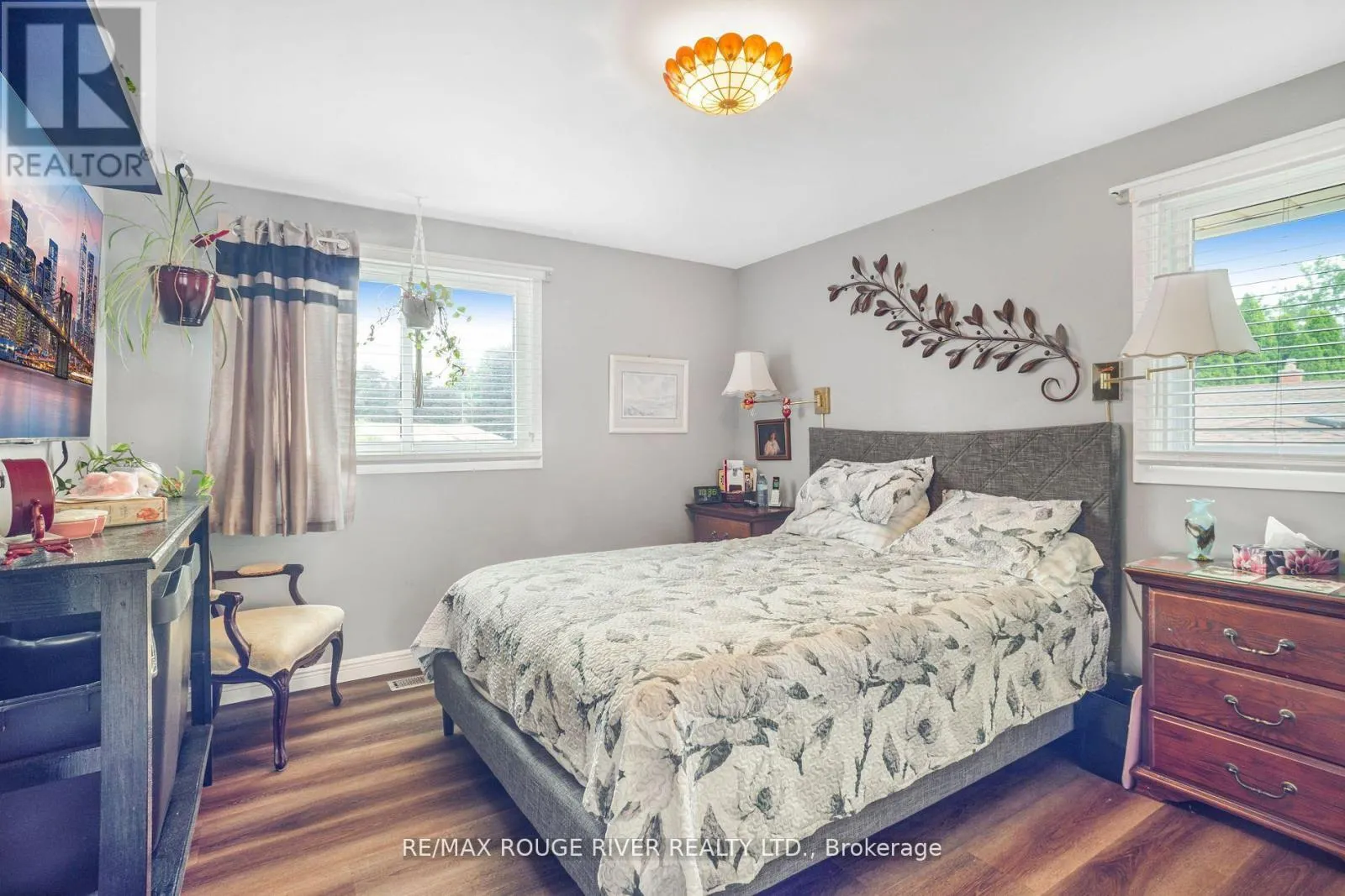 5210 TIMOTHY CRESCENT