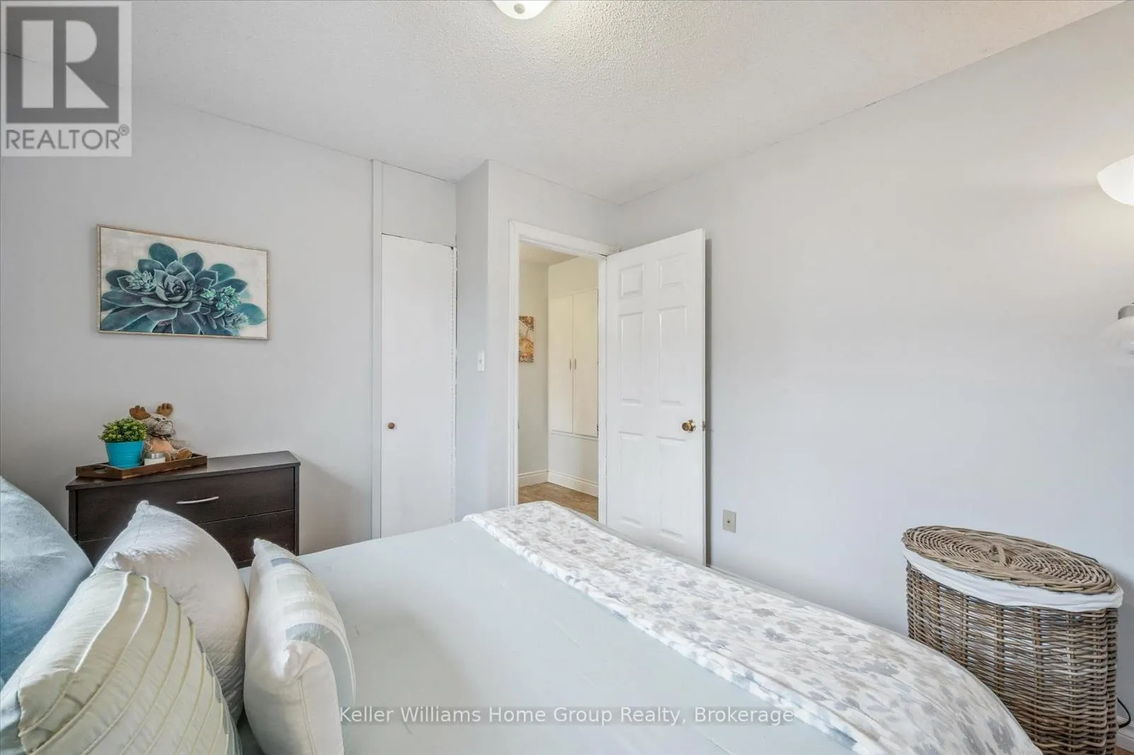 1138 LANGS CIRCLE