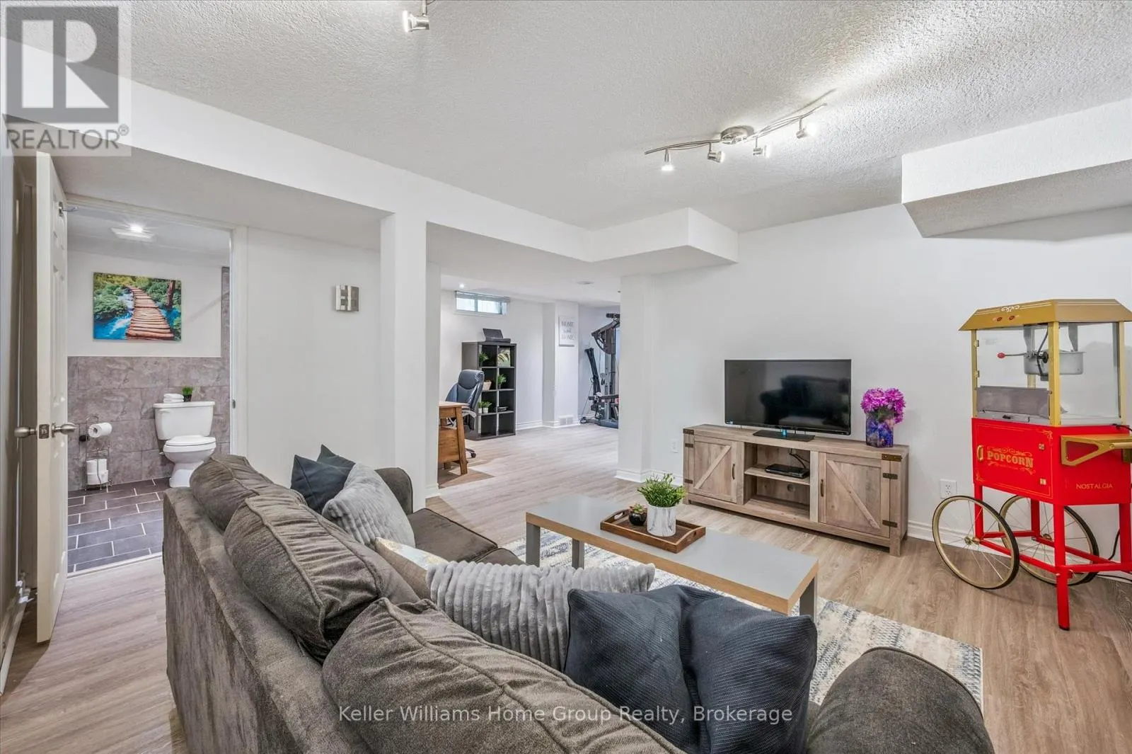 1138 LANGS CIRCLE