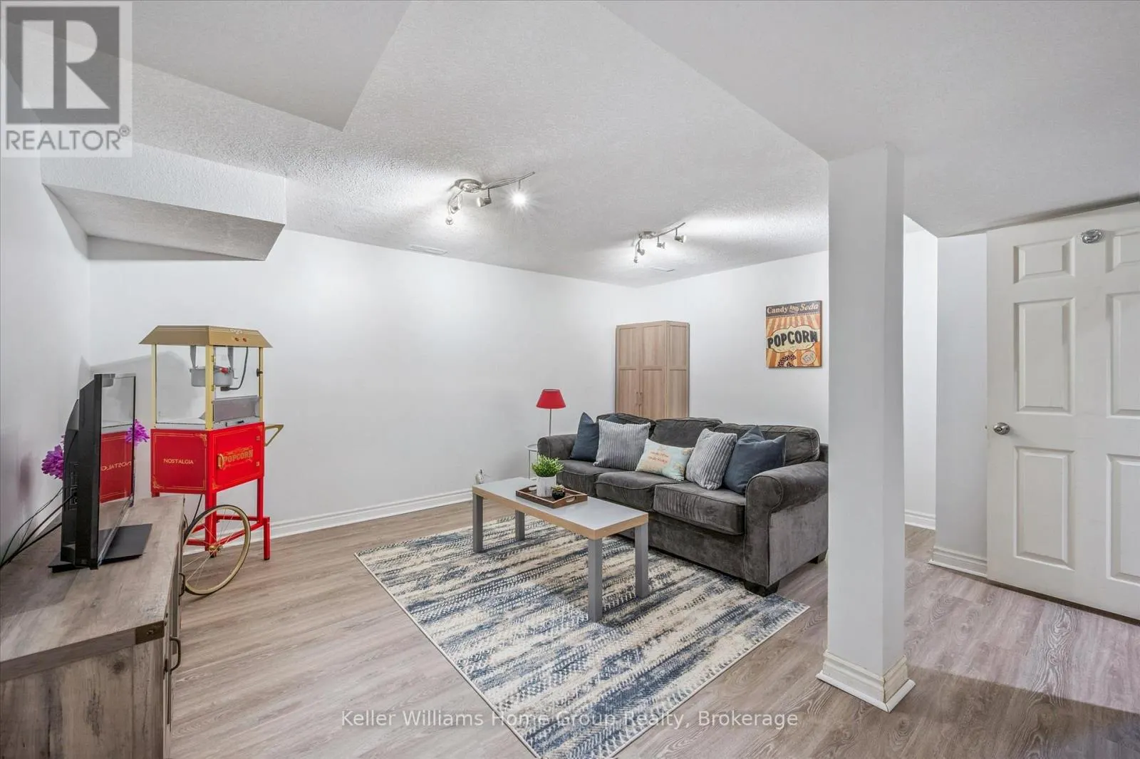 1138 LANGS CIRCLE