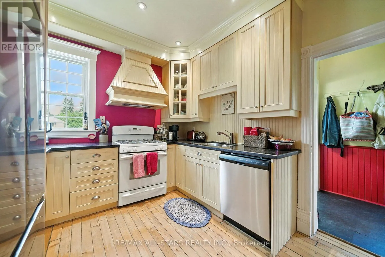 10987 SIMCOE STREET