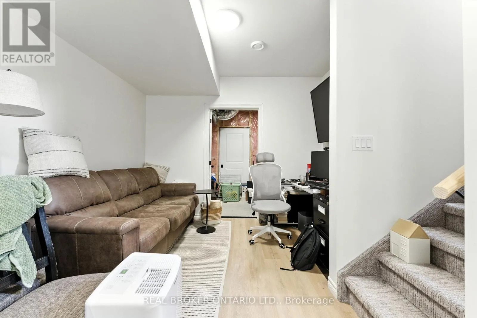 13 LINDEN STREET