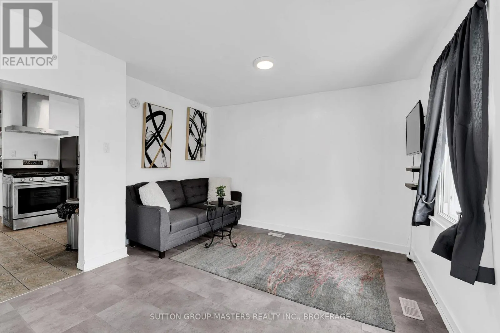 11 KINGSCOURT AVENUE