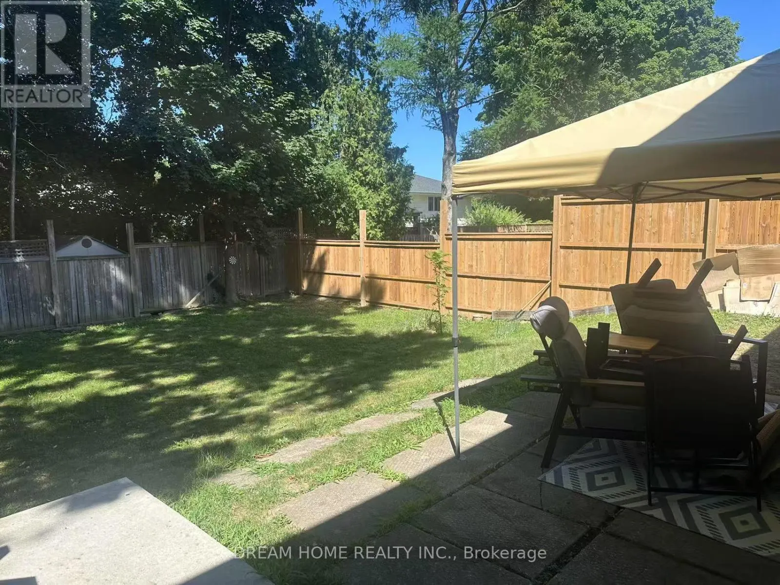 UPPER - 178 COLUMBIA DRIVE