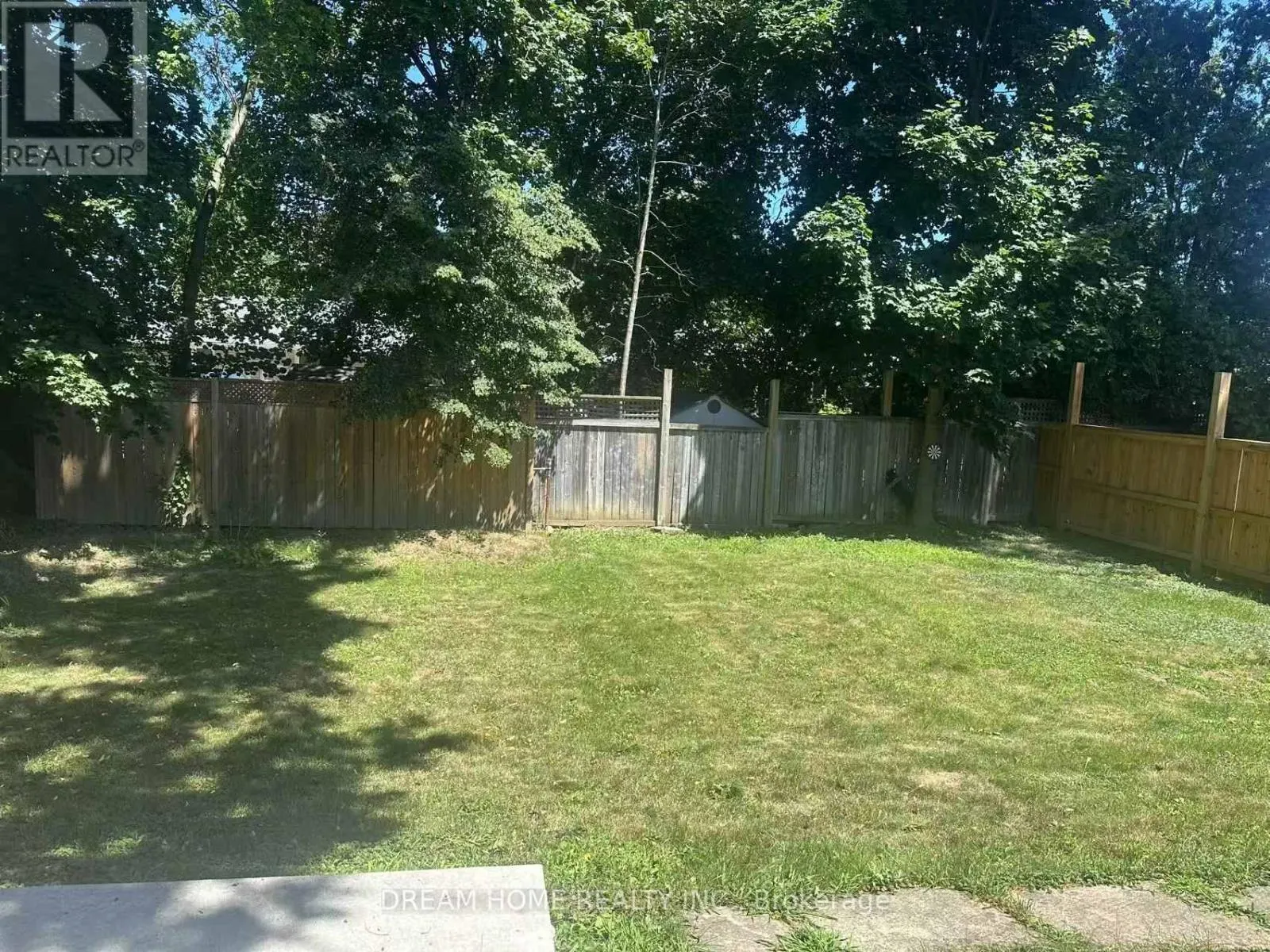 UPPER - 178 COLUMBIA DRIVE