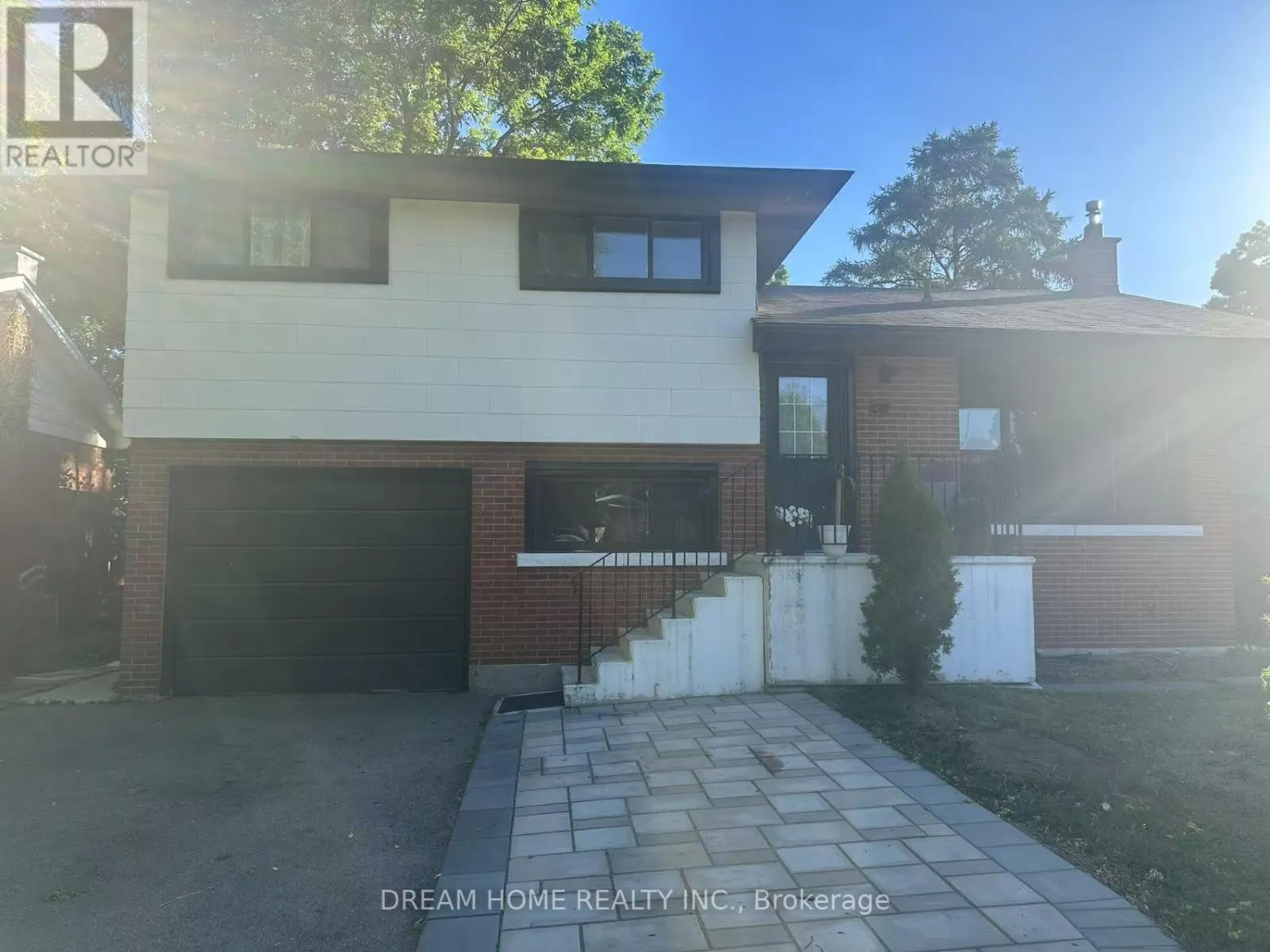 UPPER - 178 COLUMBIA DRIVE