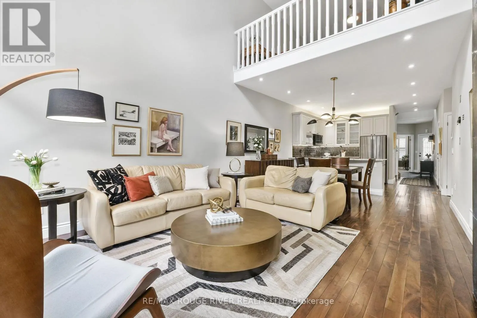 403 - 120 UNIVERSITY AVENUE E, #403