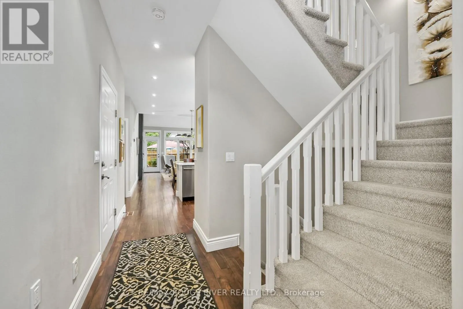 403 - 120 UNIVERSITY AVENUE E, #403