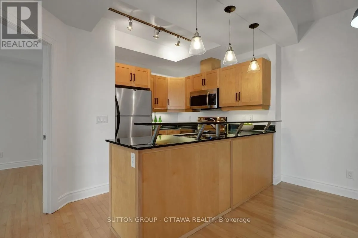 802 - 95 BRONSON AVENUE
