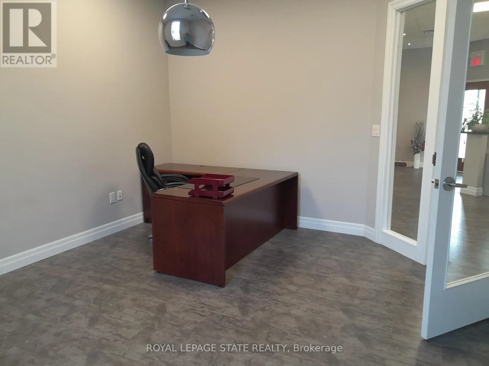 5 - 245 ARGYLE STREET S