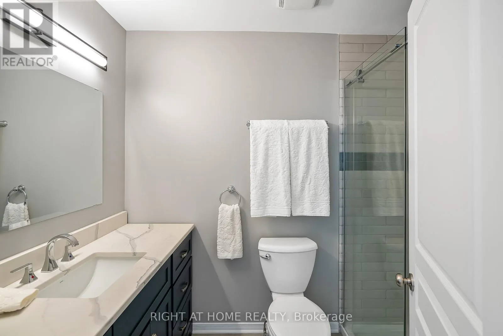33 - 88 LAKEPORT ROAD