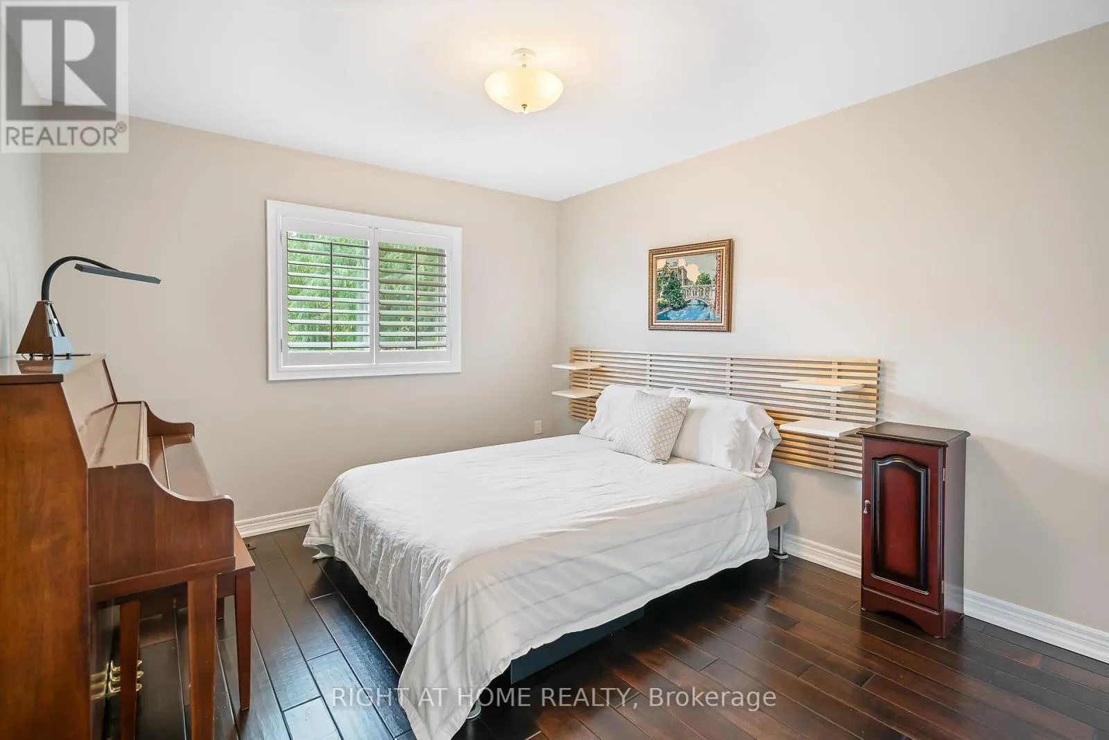 33 - 88 LAKEPORT ROAD