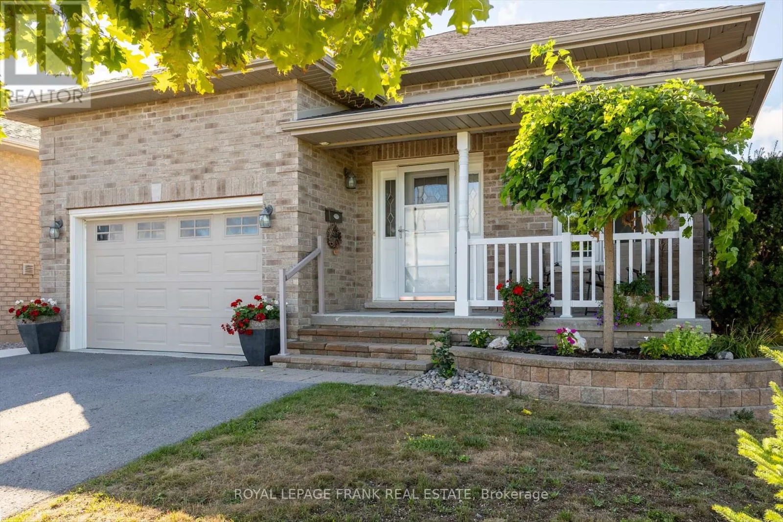 1542 IRELAND DRIVE