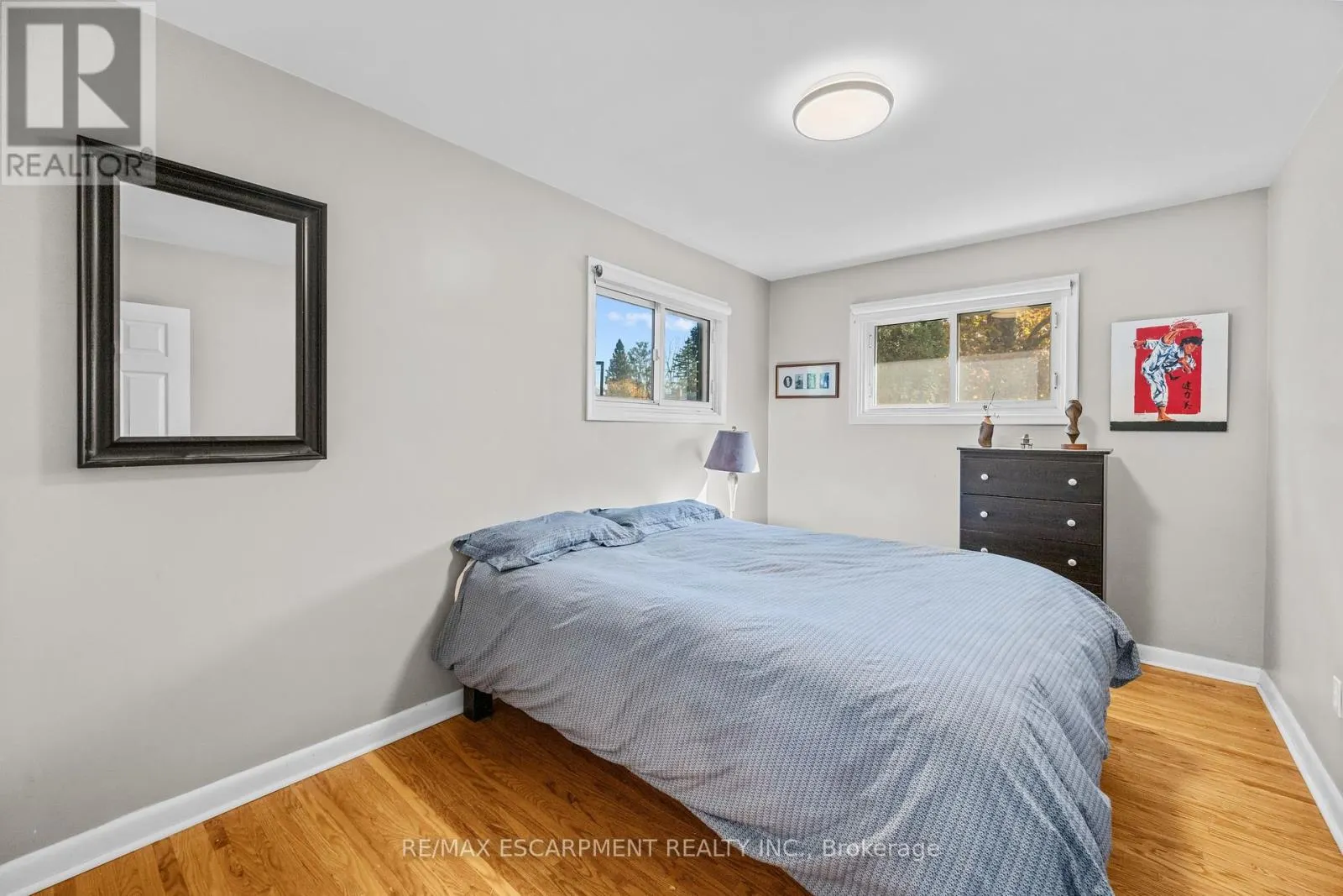 375 CLARENDON DRIVE