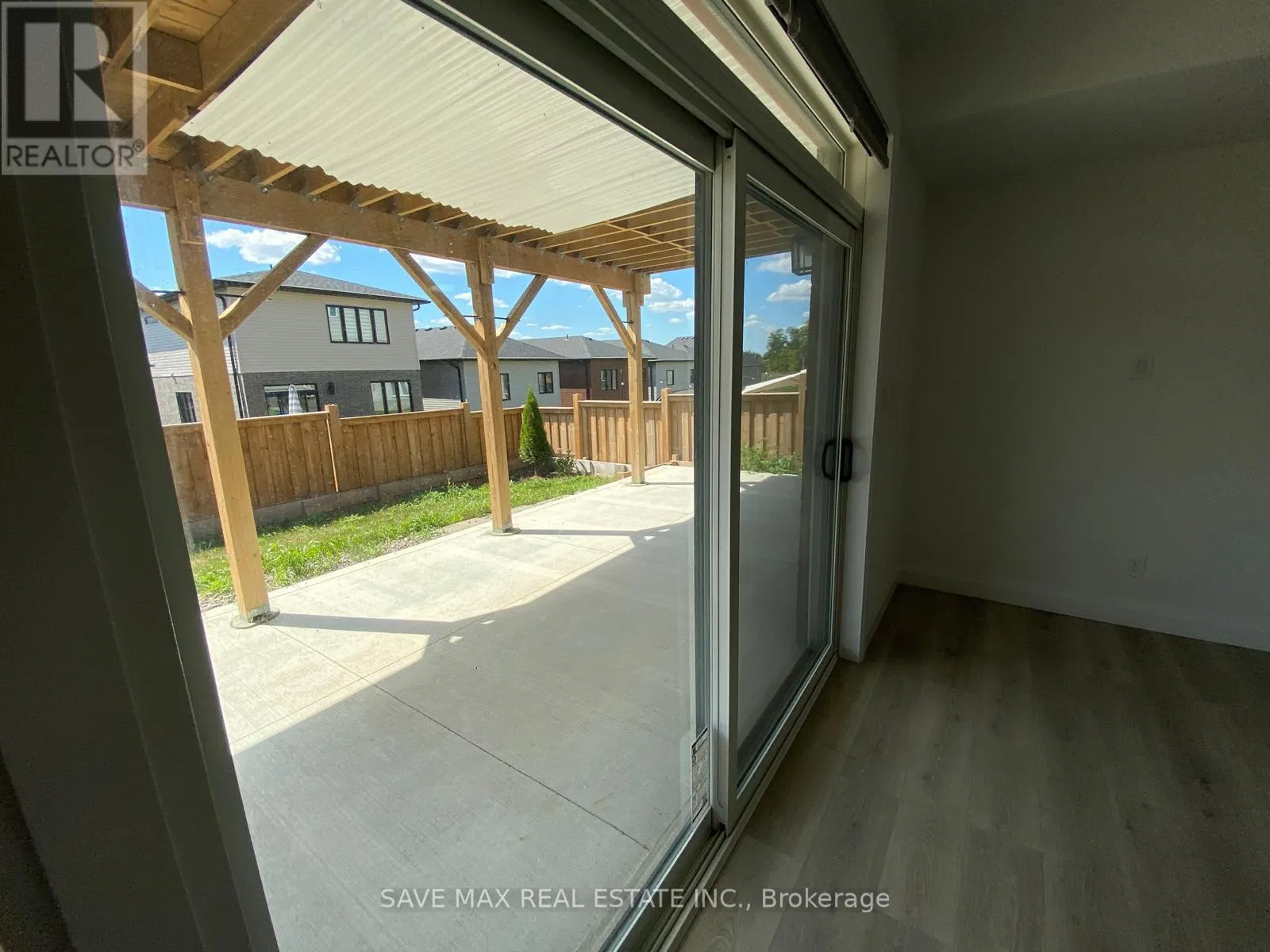 528 NATHALIE CRESCENT