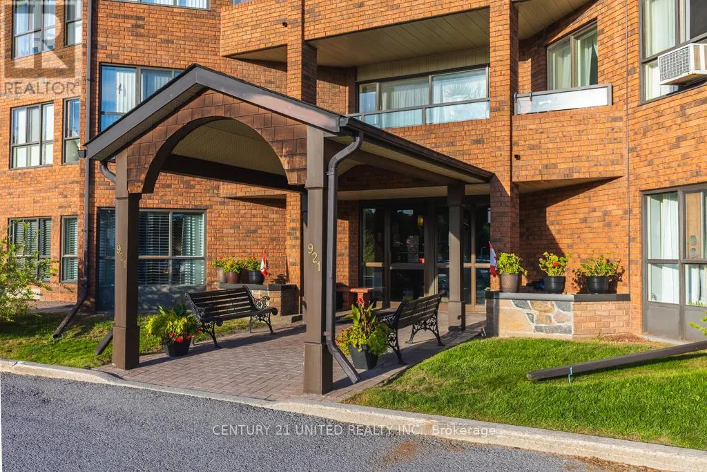 305 - 921 ARMOUR ROAD, #305