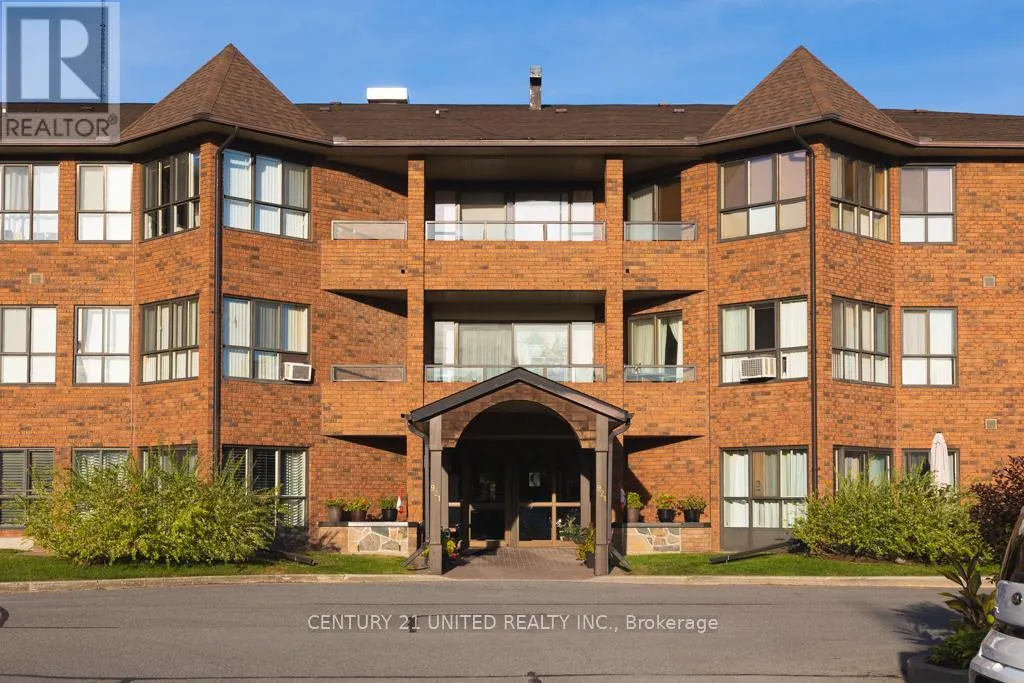 305 - 921 ARMOUR ROAD, #305