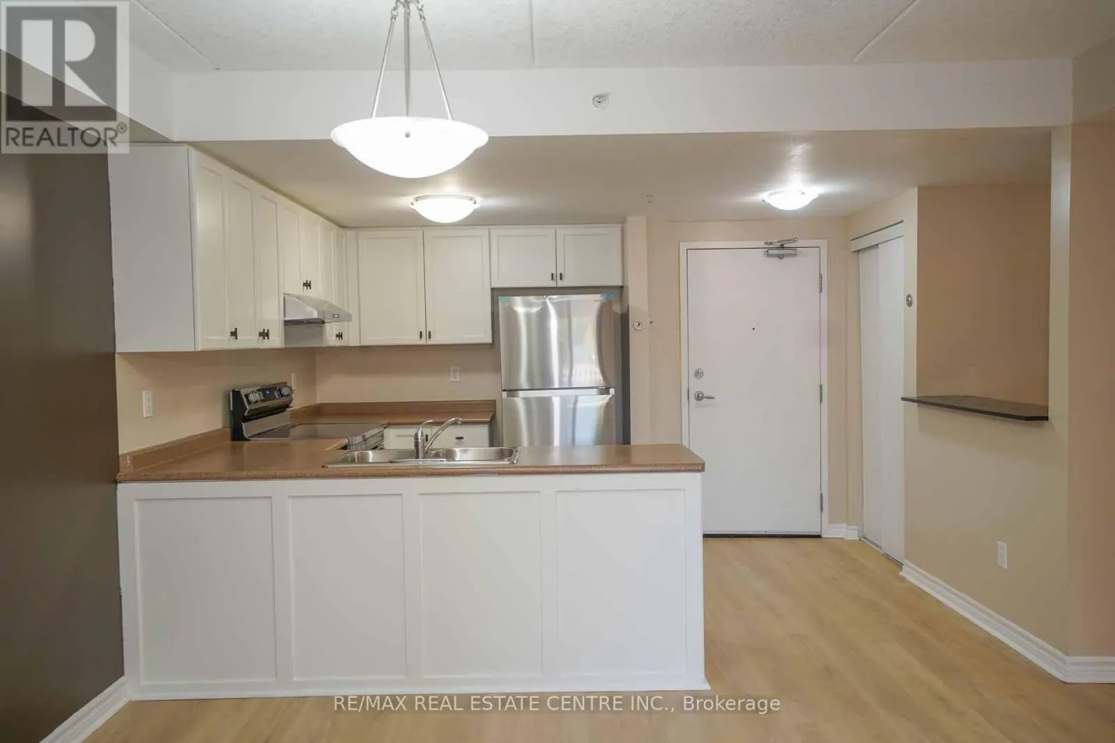 106 - 39 GOODWIN DRIVE