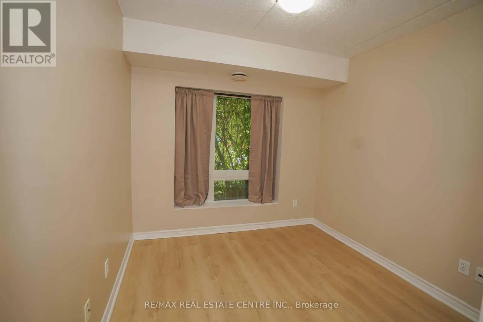 106 - 39 GOODWIN DRIVE